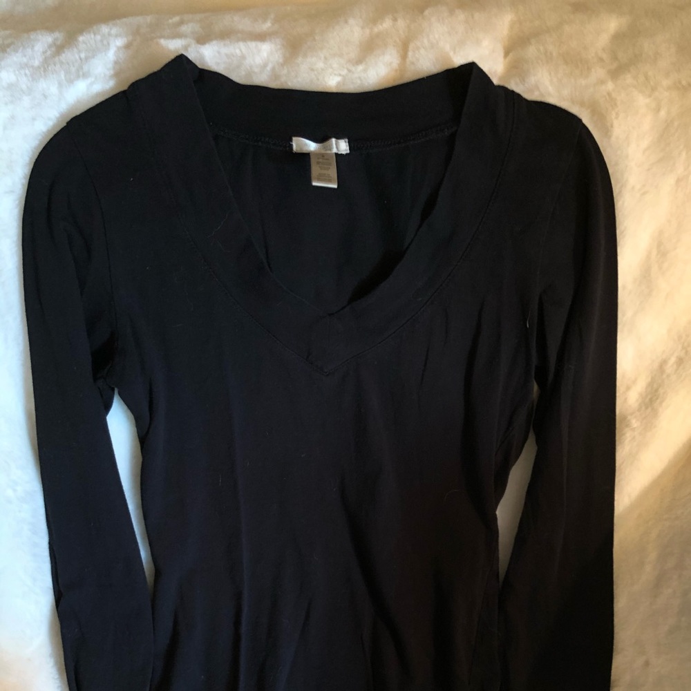 Fitted v-neck